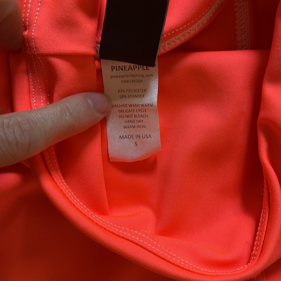 NWOT UV 50+ Neon Coral Leggings - Picture 4 of 4